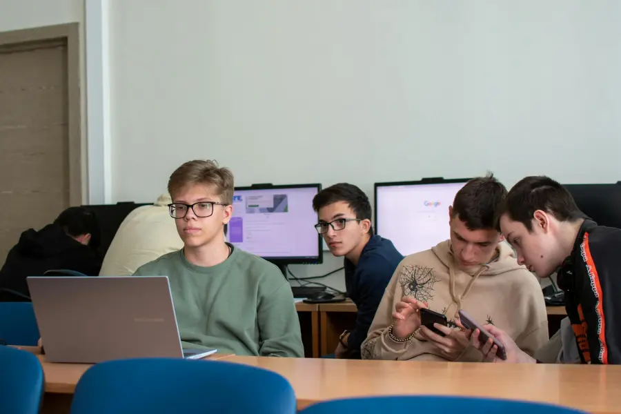 Basilicata, accordo Co.Re.Com e Cinema Mediterraneo per educazione digitale