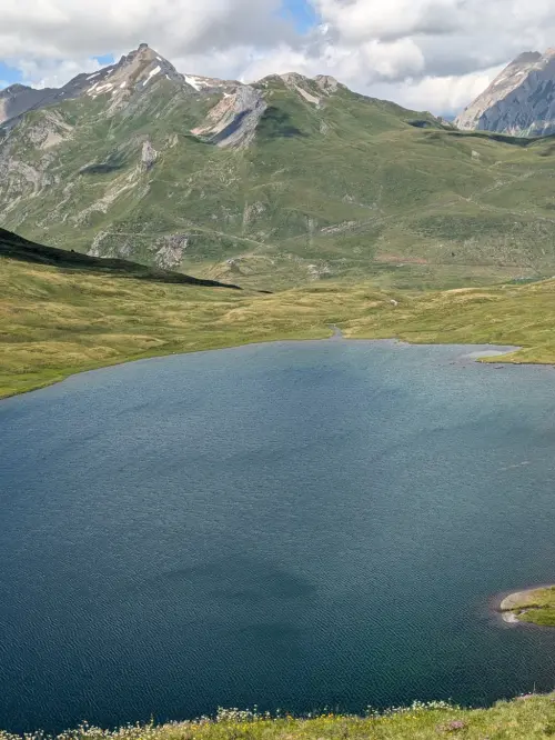 I Laghi di Monticchio sul Monte Vulture: escursioni, abbazia e il paesaggio vulcanico più suggestivo della Basilicata