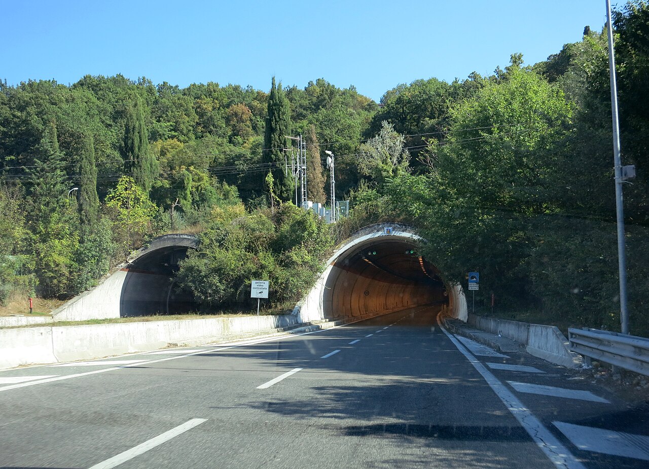 SS658, riaperta la galleria “Cardinale”: ripristinata la piena circolazione tra Potenza e Melfi